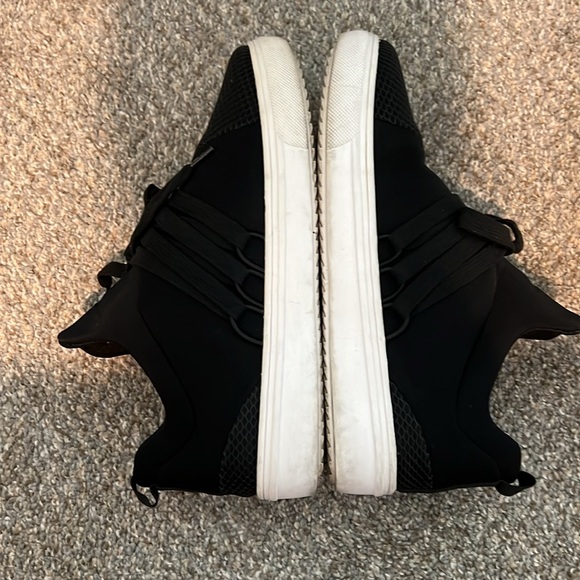 Steve Madden black sneakers black and white with laces - Picture 4 of 5